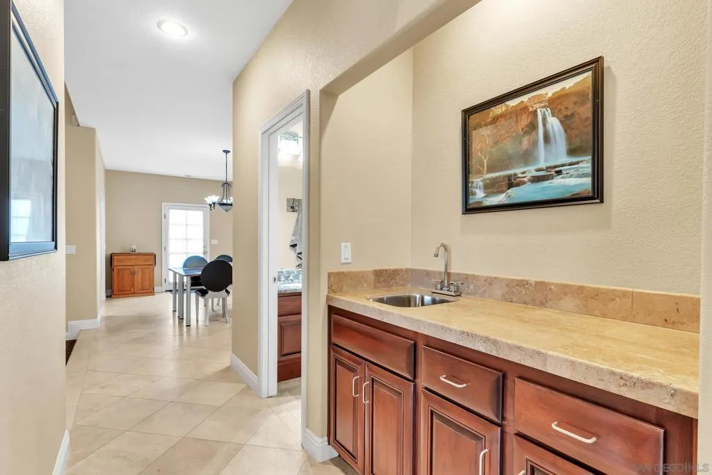 2389 Victoria Circle, Alpine, California 91901 home-pic-17